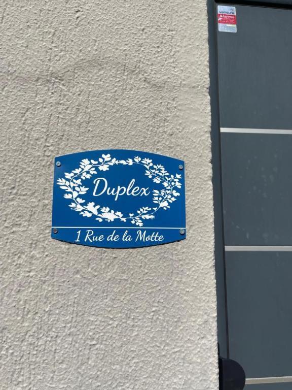 Duplex De La Motte Villa Beaumont-sur-Sarthe Exteriör bild